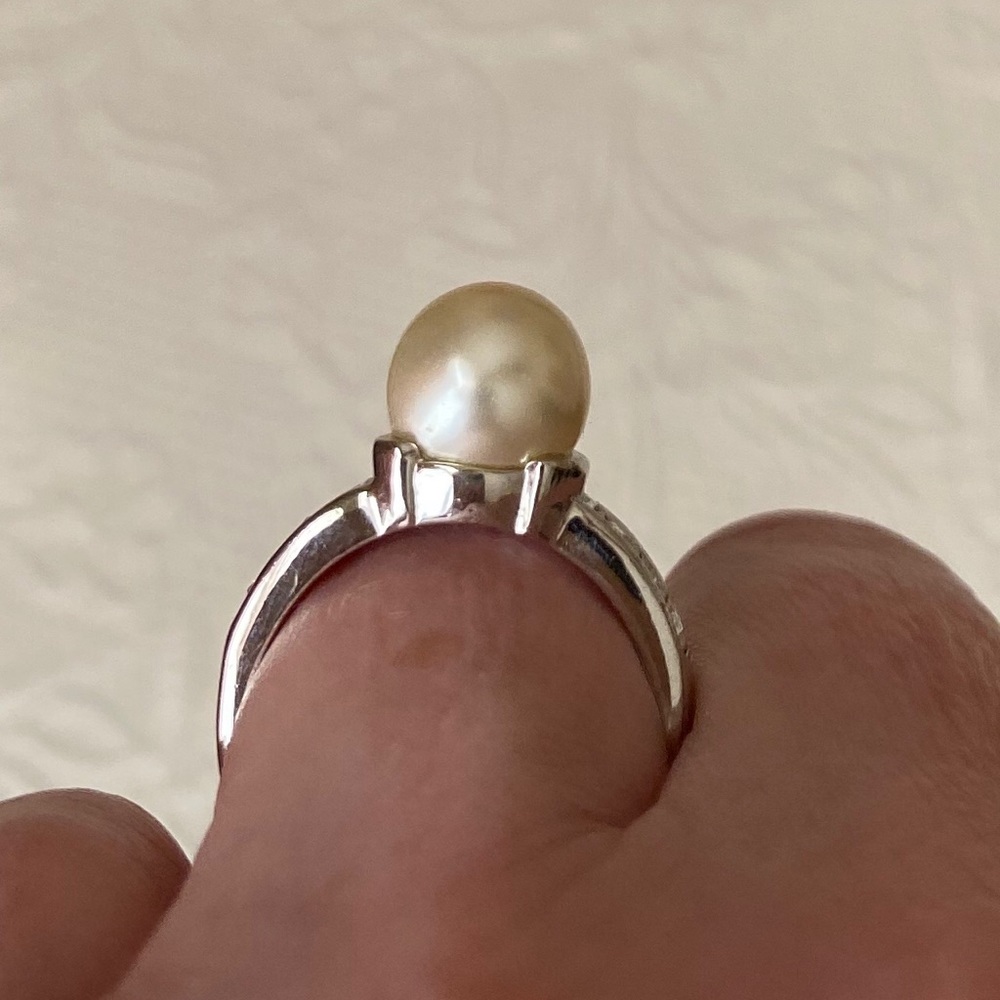 Faux pearl ring - Picture 5 of 7